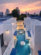 Mona Lisa pool villa