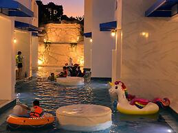 Mona Lisa pool villa
