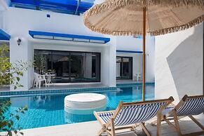 Mona Lisa pool villa