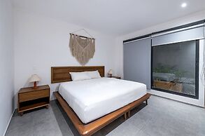 Unbeatable Located 2 Br Apt W/amazing Natural Lig