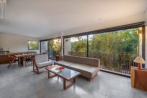 Unbeatable Located 2 Br Apt W/amazing Natural Lig