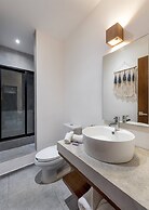 Unbeatable Located 2 Br Apt W/amazing Natural Lig