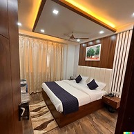 HOTEL The Rich Grand