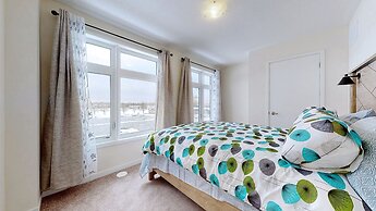 Modern 3-bedroom Oshawa Home