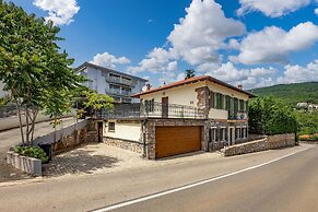 Villa Okra With Pool