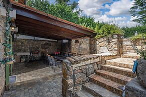 Villa Okra With Pool