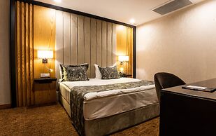 Premium Hotel