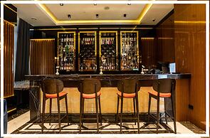 Premium Hotel