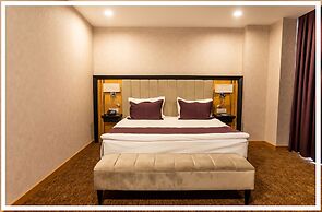 Premium Hotel