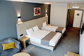 HOME PLUS HOTEL