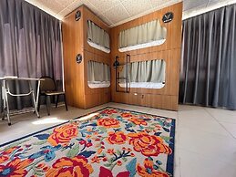Deer Hotel & Hostel