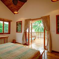 Casa Cayuco Eco-Adventure Lodge