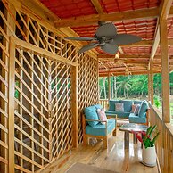 Casa Cayuco Eco-Adventure Lodge