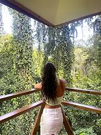 Casa Cayuco Eco-Adventure Lodge