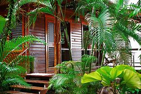 Casa Cayuco Eco-Adventure Lodge
