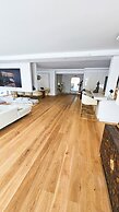 Luxus Neubau 170m2 Loft mit Pool Garten