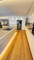 Luxus Neubau 170m2 Loft mit Pool Garten