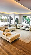 Luxus Neubau 170m2 Loft mit Pool Garten