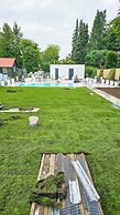 Luxus Neubau 170m2 Loft mit Pool Garten