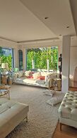 Luxus Neubau 170m2 Loft mit Pool Garten
