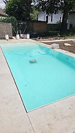 Luxus Neubau 170m2 Loft mit Pool Garten
