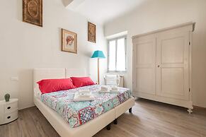 Sanzanobi Apartment