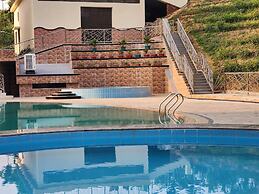 Paragon Hotel and Resort