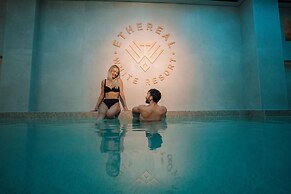 Ethereal White Resort Hotel & Spa - Adults Only
