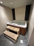 Marina Residence 1004