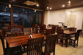 Pine Regency - Aravali's Peak view