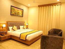 Pine Regency - Aravali's Peak view