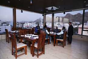 Pine Regency - Aravali's Peak view