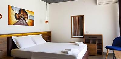 Asi Rooftop Hotel