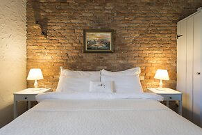 Moy Otel