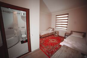 Oqilanur Guest House