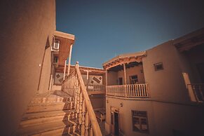 Oqilanur Guest House