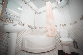 Oqilanur Guest House
