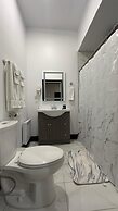 Motel 7 Inn & Suites