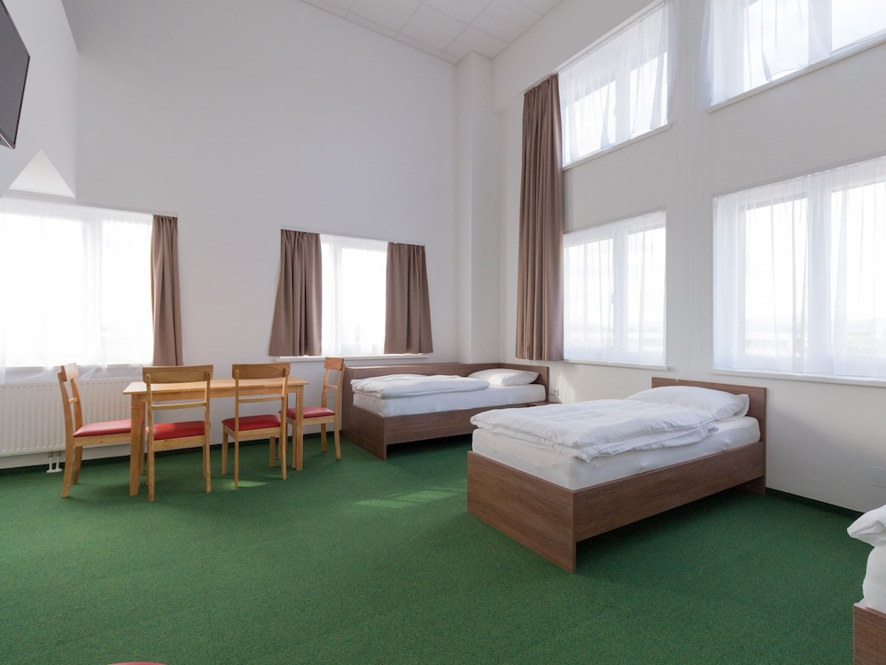 Win Budget B&B