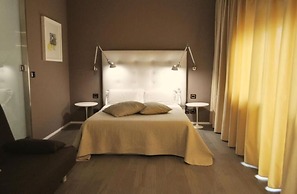 HOTEL SALUS