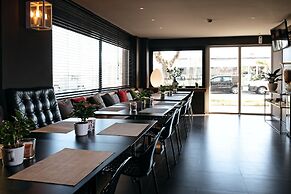 HOTEL SALUS