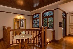 The Bellwood Manor