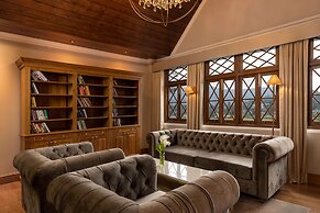 The Bellwood Manor