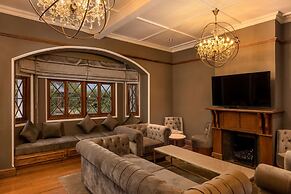 The Bellwood Manor