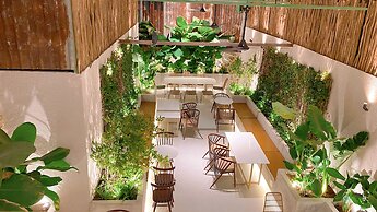YLUNA Boutiquestay