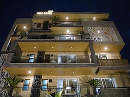 Dev Royale Hotel