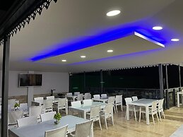 Jest Otel