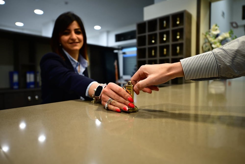 HOTEL EBOLI