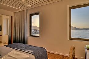 Avant Mar Paros