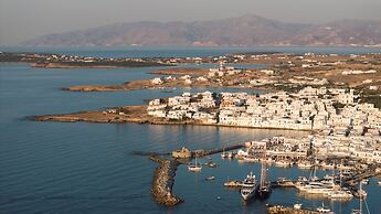 Avant Mar Paros